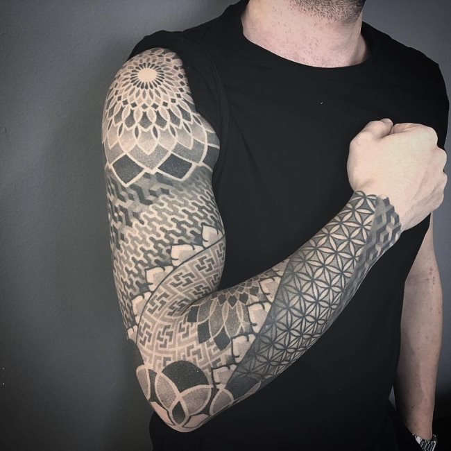 geometric tatoo 1