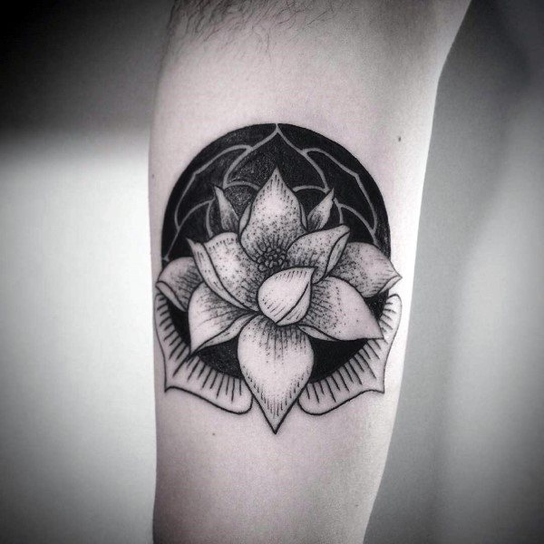 tatuaje flor de loto 262